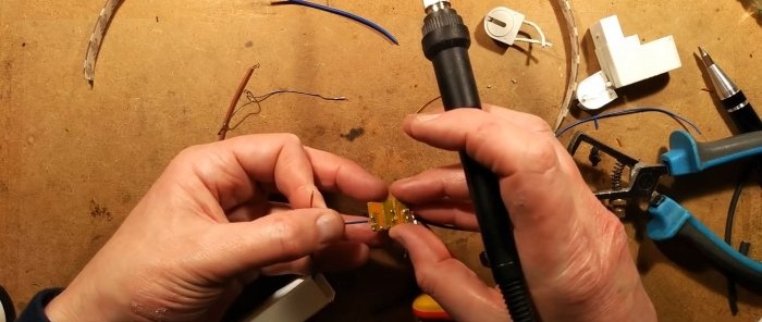 כיצד להמיר מנורת פלורסנט ל-LED
