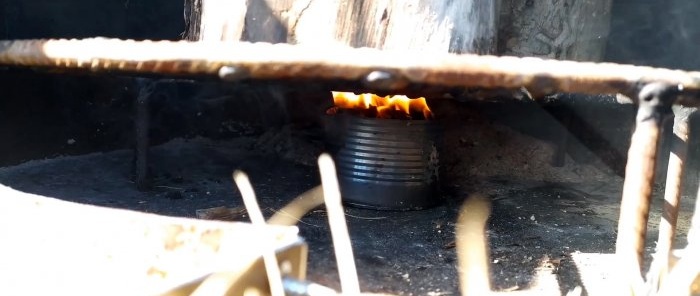 Stufa economica a combustione lunga per una serra ricavata da una botte