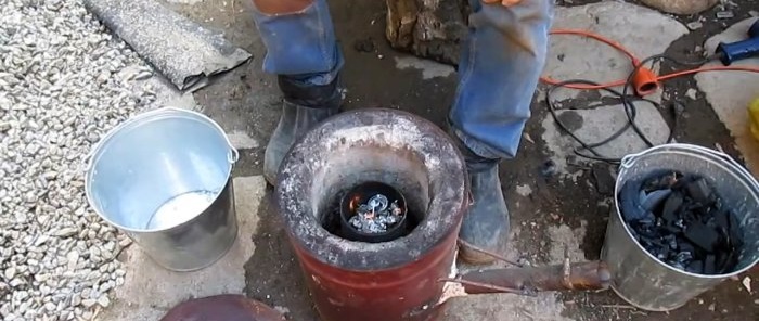How to melt aluminum cans into ingots and how much you can earn from it