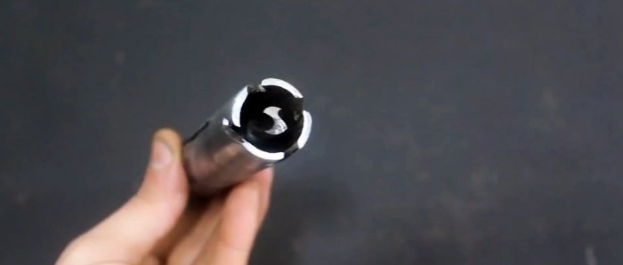 Cum să faci o țeavă de lemn cu o gaură de lungime completă