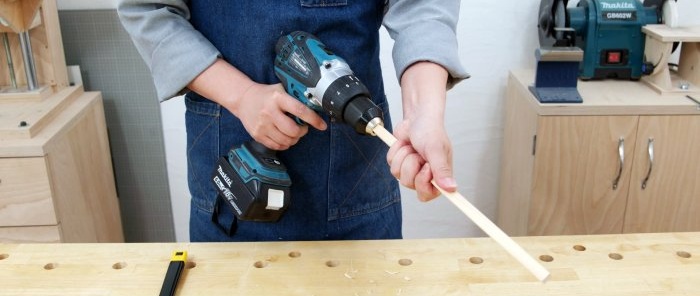 Using old jigsaw blades as a universal jig for dowels