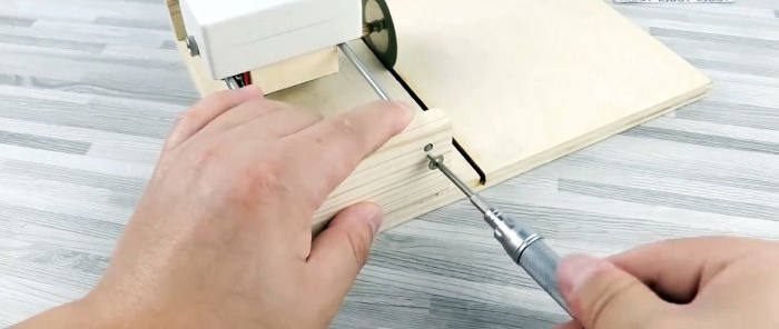 Kaip pasidaryti mini plokščių pjaustymo mašiną