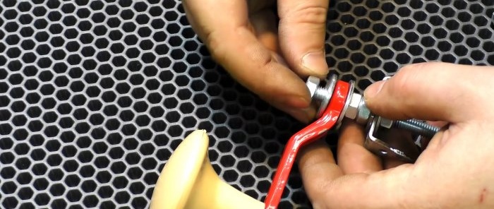 Comment fabriquer un puissant broyeur de chou à partir d'un robinet pas à pas