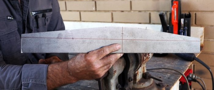 Cara membuat rak dinding yang mudah untuk menyimpan penggiling sudut dan cakera untuk mereka