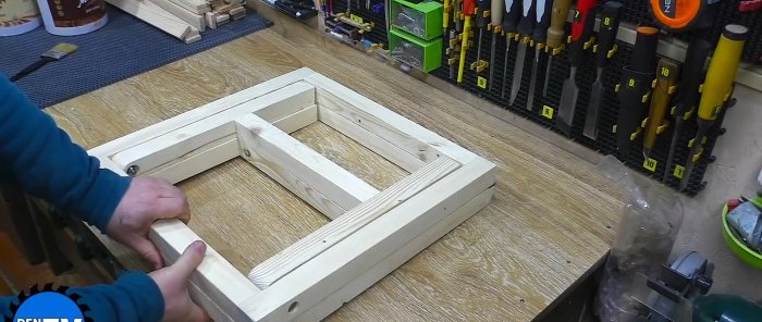 Cómo hacer una mesa de viaje plegable con madera.
