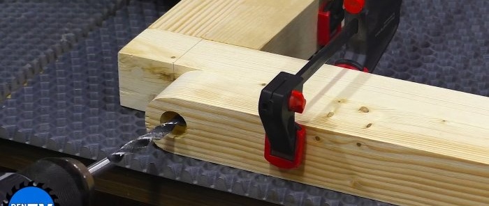 Cara membuat meja perjalanan lipat dari kayu