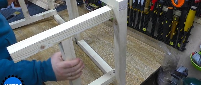 Come realizzare un tavolo da viaggio pieghevole in legno