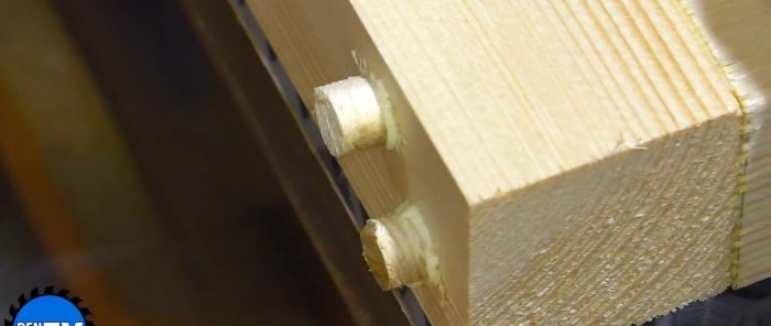 Jak vyrobit skládací cestovní stůl ze dřeva