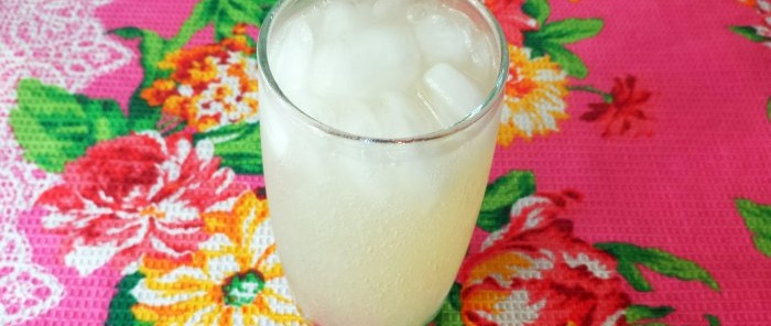 Cách làm nước chanh gừng kiểu Schweppes cho người lớn