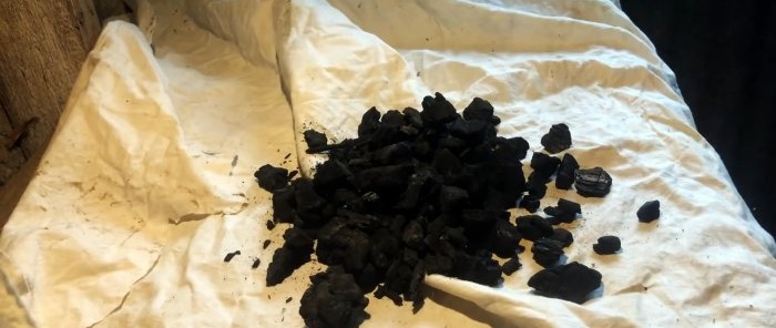 Une façon simple de fabriquer des briquettes de charbon