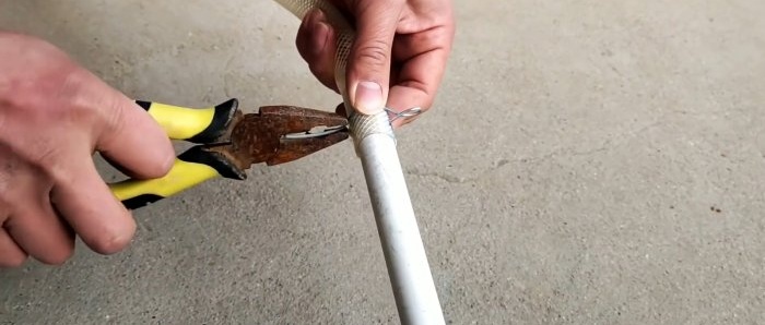 Cách làm kẹp ống dây đáng tin cậy mà không cần kẹp