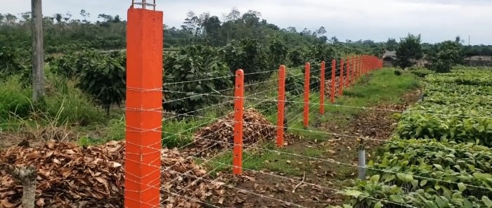 Paano gumawa ng reinforced concrete pillars at mag-install ng translucent site fencing