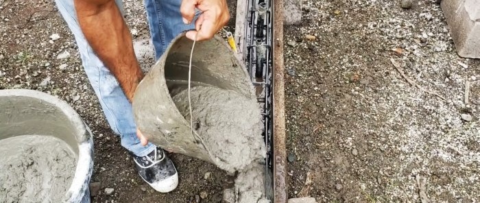 Hur man gör armerade betongpelare och installerar genomskinliga stängsel