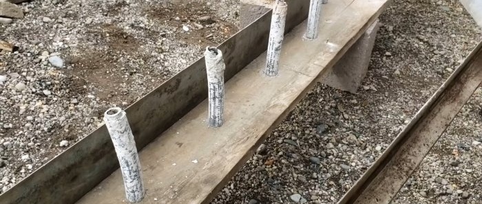 How to make reinforced concrete pillars and install translucent site fencing