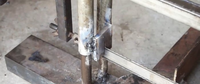 Hộp miter có thể điều chỉnh DIY bằng cưa sắt