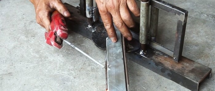 Hộp miter có thể điều chỉnh DIY bằng cưa sắt