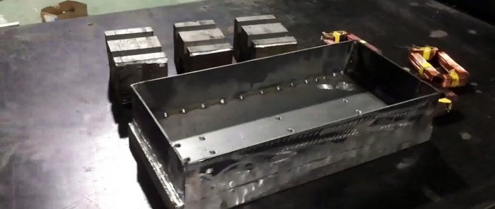 Magnetic plate mula sa mga transformer ng microwave