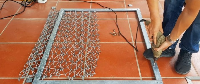 Kā izgatavot žoga posmu no ķēdes tīkla bez metināšanas