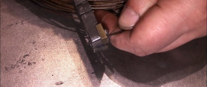 Ako vyrobiť nezničiteľné nožnice na drôty zo starých klieští