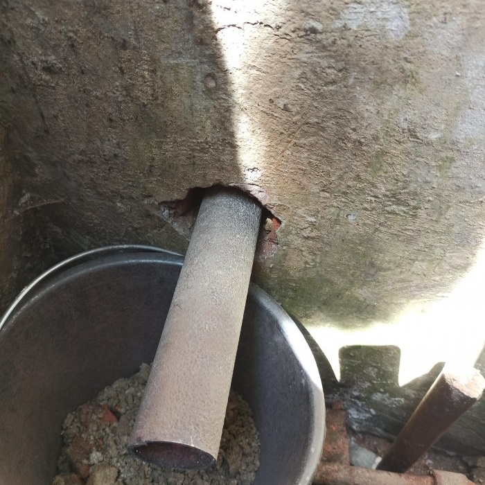 A quick and cheap way to lay a pipe under the foundation Personal experience