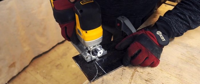 Comment fabriquer des pinces pour coller des panneaux de meubles à partir d'une paire de planches