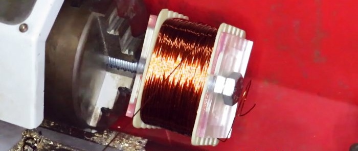 Ako vyrobiť 220 V generátor z transformátorov