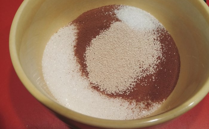 วิธีทำ kvass จากถังสีเหลืองและจดจำรสชาติในวัยเด็กของโซเวียต