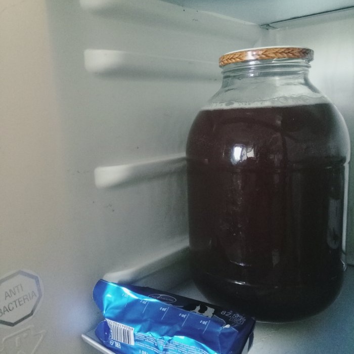 Πώς να φτιάξετε kvass από ένα κίτρινο βαρέλι και να θυμάστε τη γεύση της σοβιετικής παιδικής ηλικίας