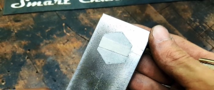 Comment faire un trou hexagonal dans de l'acier épais dans un garage