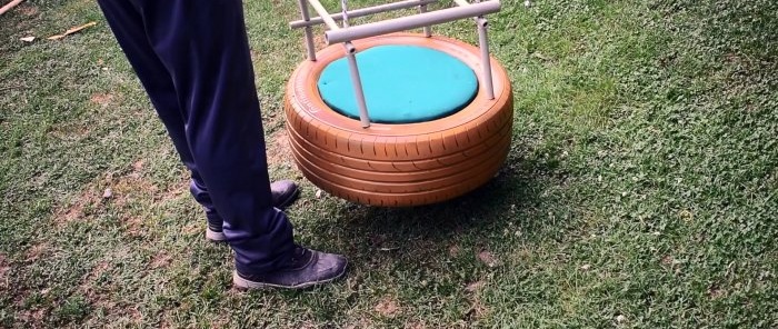 Hur man gör en utomhusgunga av ett gammalt däck och gläder barnen