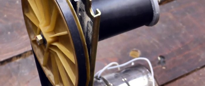 Hvordan sette sammen en enkel kvern fra sykkelnav