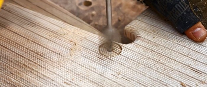 كيفية صنع كرسي قابل للطي من قصاصات الخشب الرقائقي