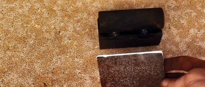 Cara membuat bekas gerudi dari tong sampah yang boleh menggerudi di mana-mana sudut