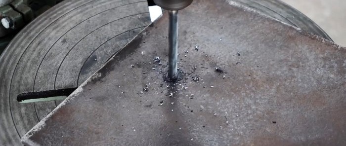 Cómo hacer una plantilla para cortar monturas de tubos en cualquier ángulo