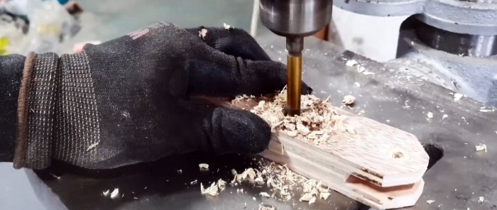 Cómo hacer una abrazadera para un montaje rápido de marcos de baguette accionada por un destornillador