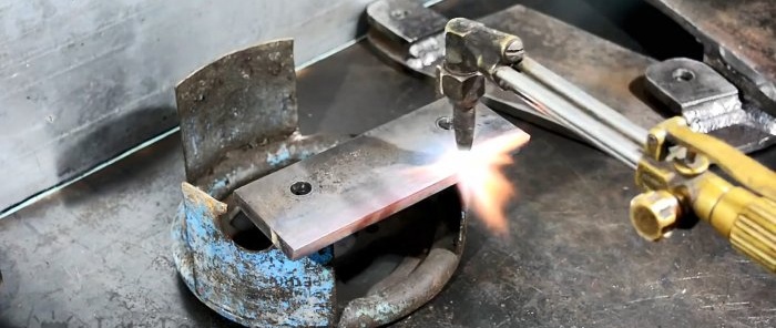 Cum să faci foarfece metalice puternice de masă