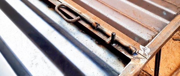 How to make simple metal gate latches from scrap materials