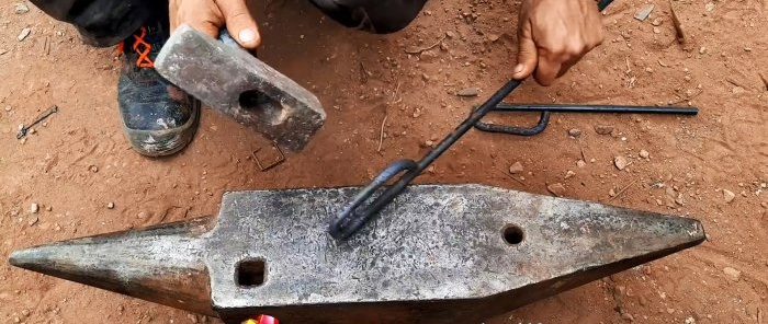 Kā izgatavot vienkāršus metāla vārtu aizbīdņus no metāllūžņu materiāliem