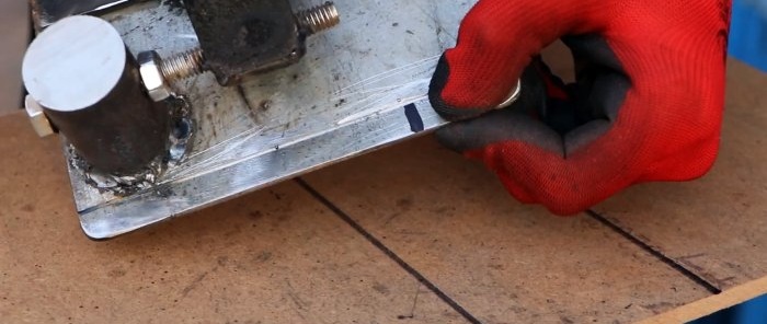 Cara membuat gergaji bulat manual dan mesin pemotong silang 2 dalam 1 dari pengisar sudut