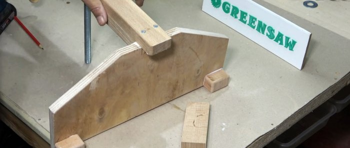 Hoe je met je eigen handen een draadhaspel van hout maakt