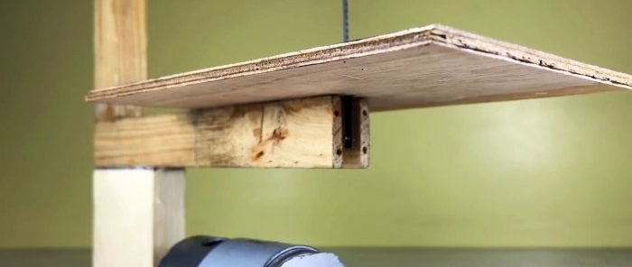 Como fazer um mini quebra-cabeça de 12V de madeira