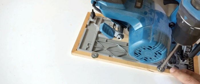 Jak vyrobit jednoduchý vozík pro dokonalé řezy ruční kotoučovou pilou