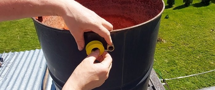 Một cách cơ bản để tự động cung cấp nước vào thùng chứa để tắm hoặc tưới