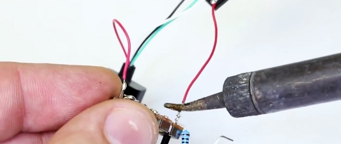 How to make a flash drive with a combination lock