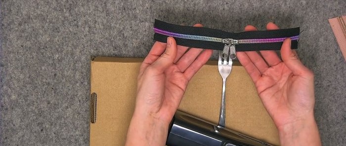 Cách cuộn thanh trượt dây kéo bằng nĩa mà không gặp bất kỳ rắc rối nào