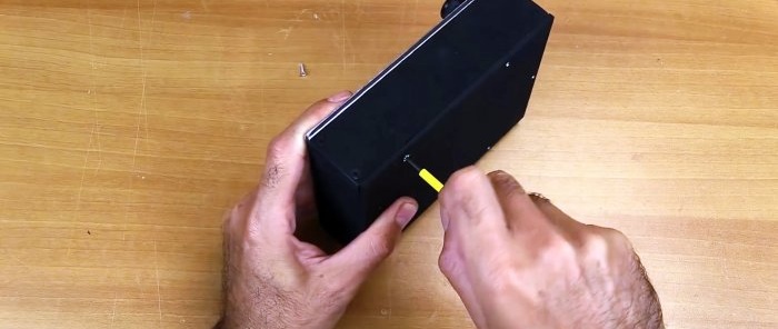 Cómo hacer una mini máquina afiladora con control de velocidad variable a partir de un disco duro antiguo