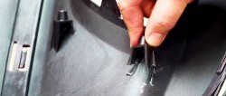 Как да ремонтирате пластмасова стойка