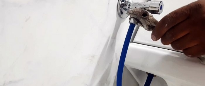 Hoe maak je een dunne slang van een PP-buis voor het aansluiten van sanitair