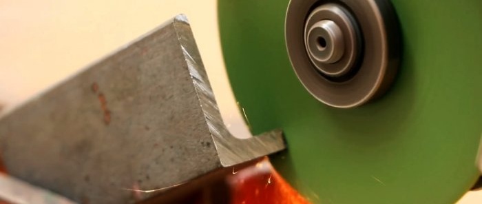 Jak vyrobit nástavec na brusku na úhlovou brusku z kovového odpadu