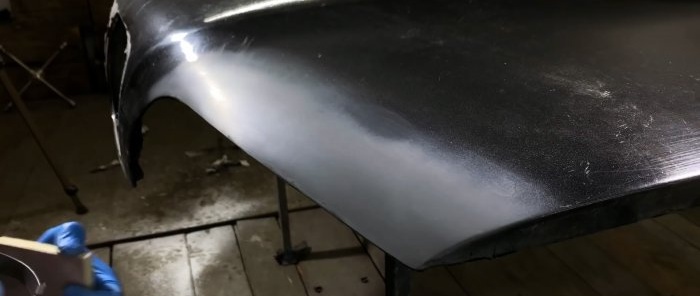 Hoe te repareren door corrosie van een auto zonder lassen en een spuitpistool